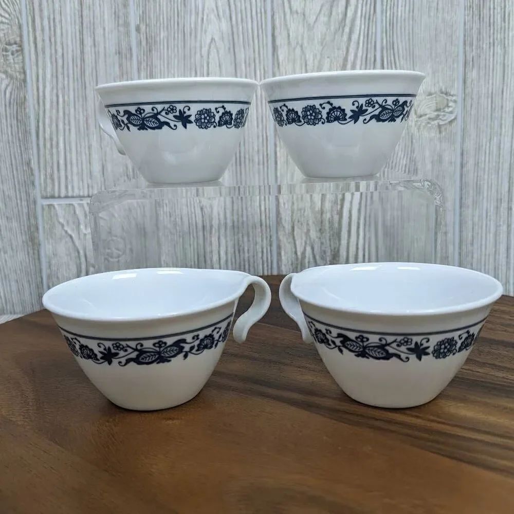 4 Corning Corelle Livingware Old Town Blue Onion Hook Handle Tea Cup Coffee Mug